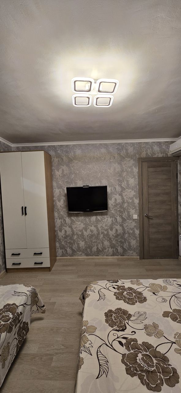 В тени киви, Сухум — фото 3
